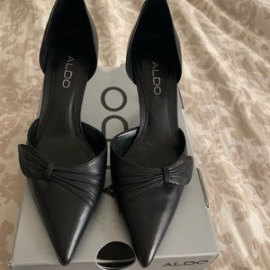 Like new ALDO PERIDA-97 black heels.  Size 38 eur or 7.5 us